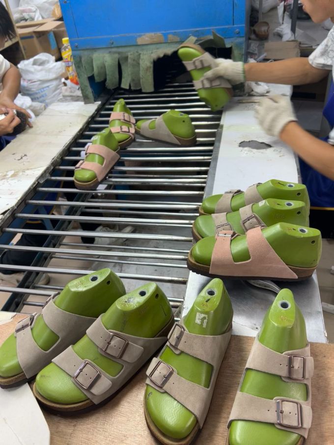 无帮 袢扣 皮革 