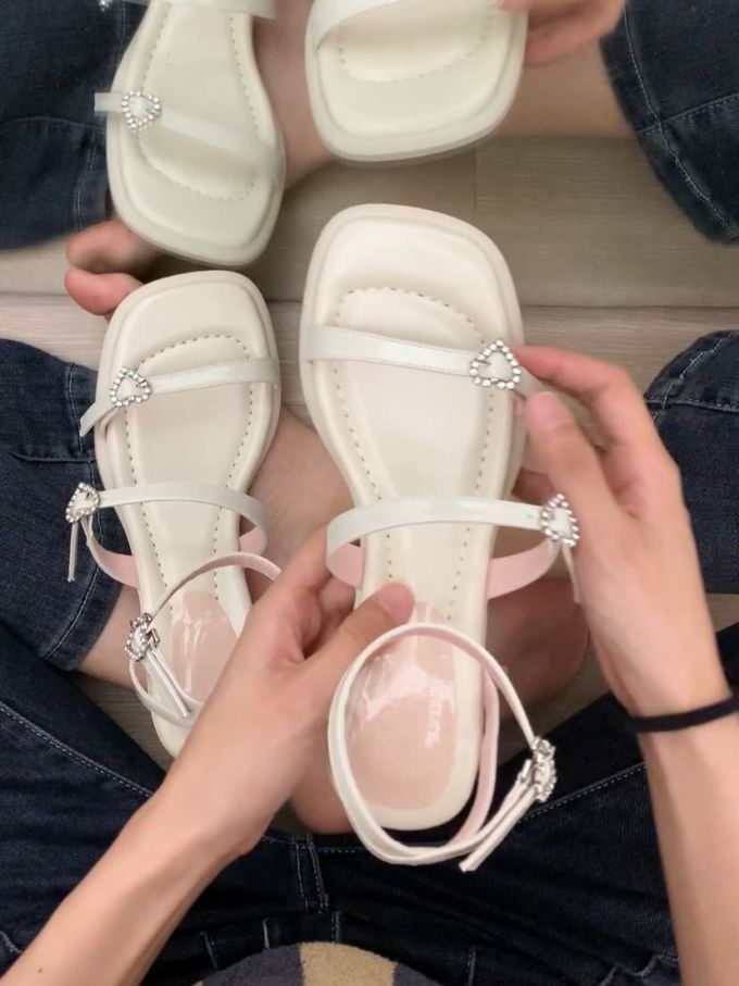 无帮 袢扣 皮革 