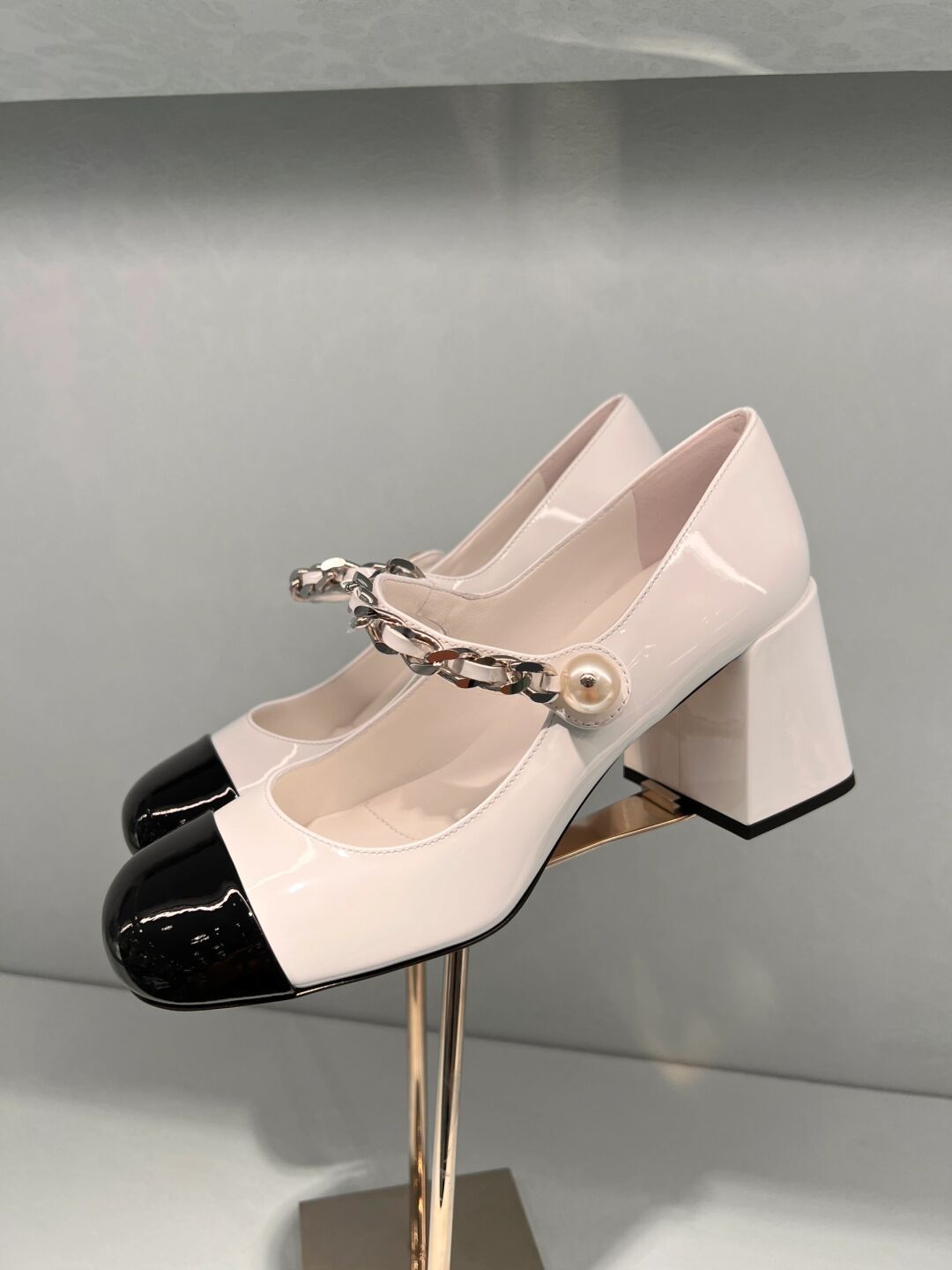 方头 浅口鞋 皮革  - VALI鞋履AI设计主图