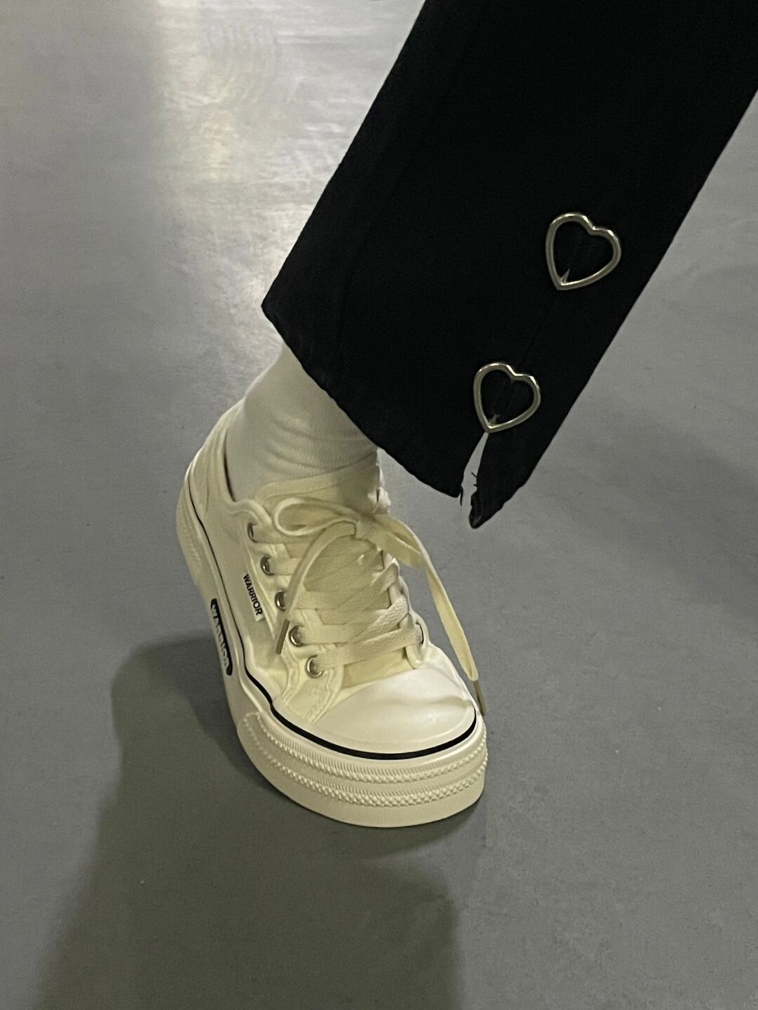  - VALI鞋履AI设计主图