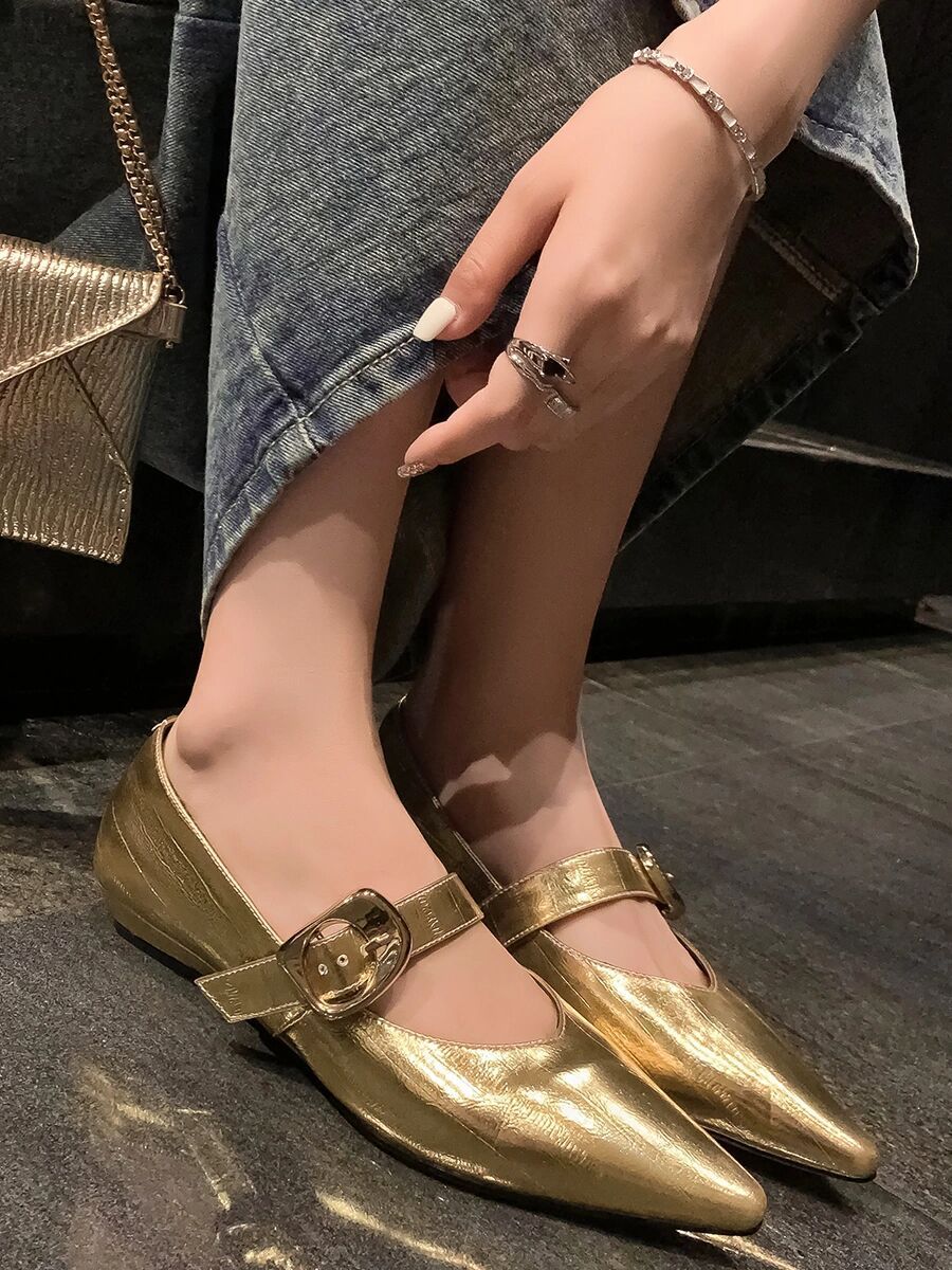 尖头 袢扣 中口鞋 皮革  - VALI鞋履AI设计主图