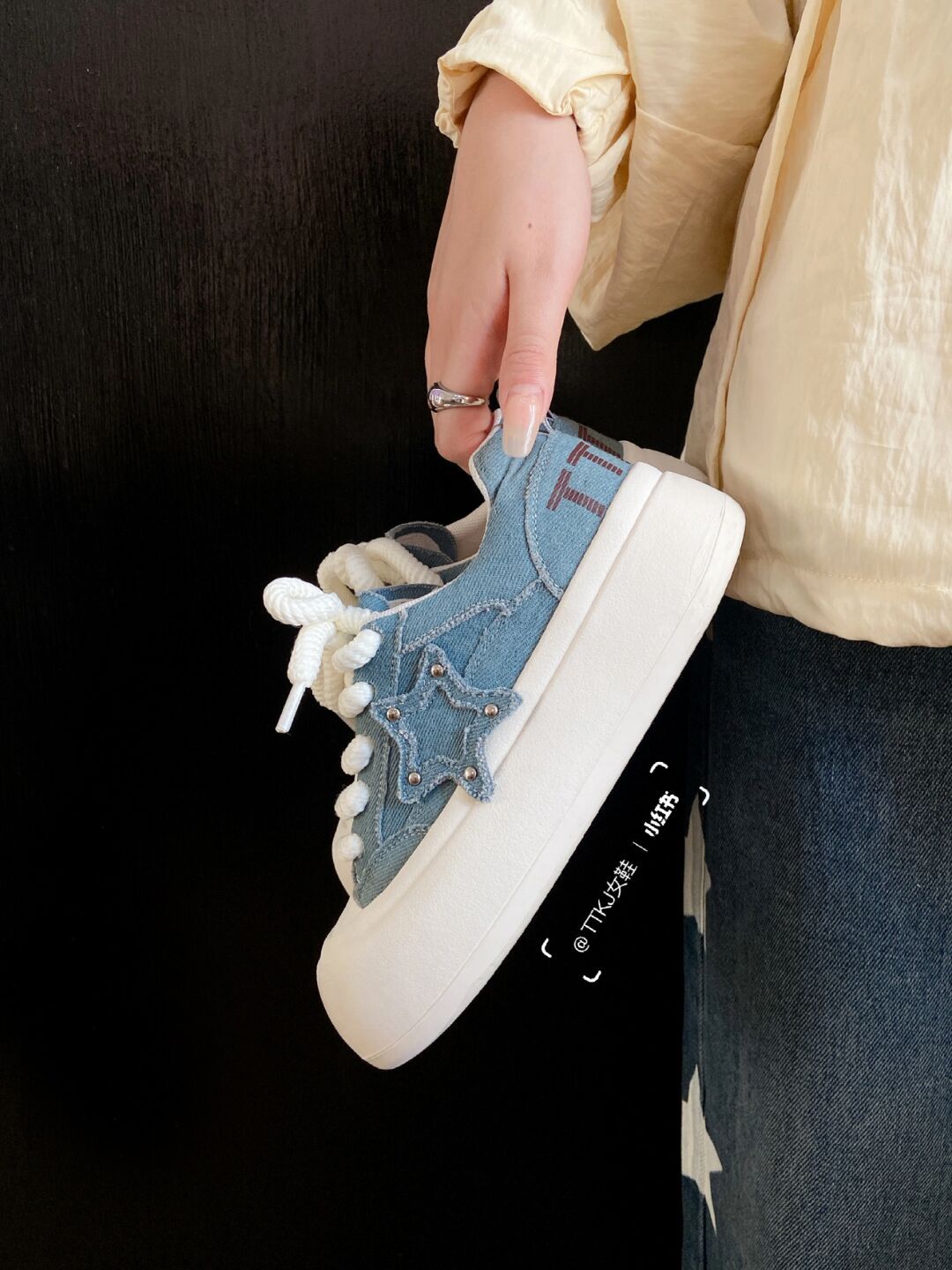 低帮  - VALI鞋履AI设计主图