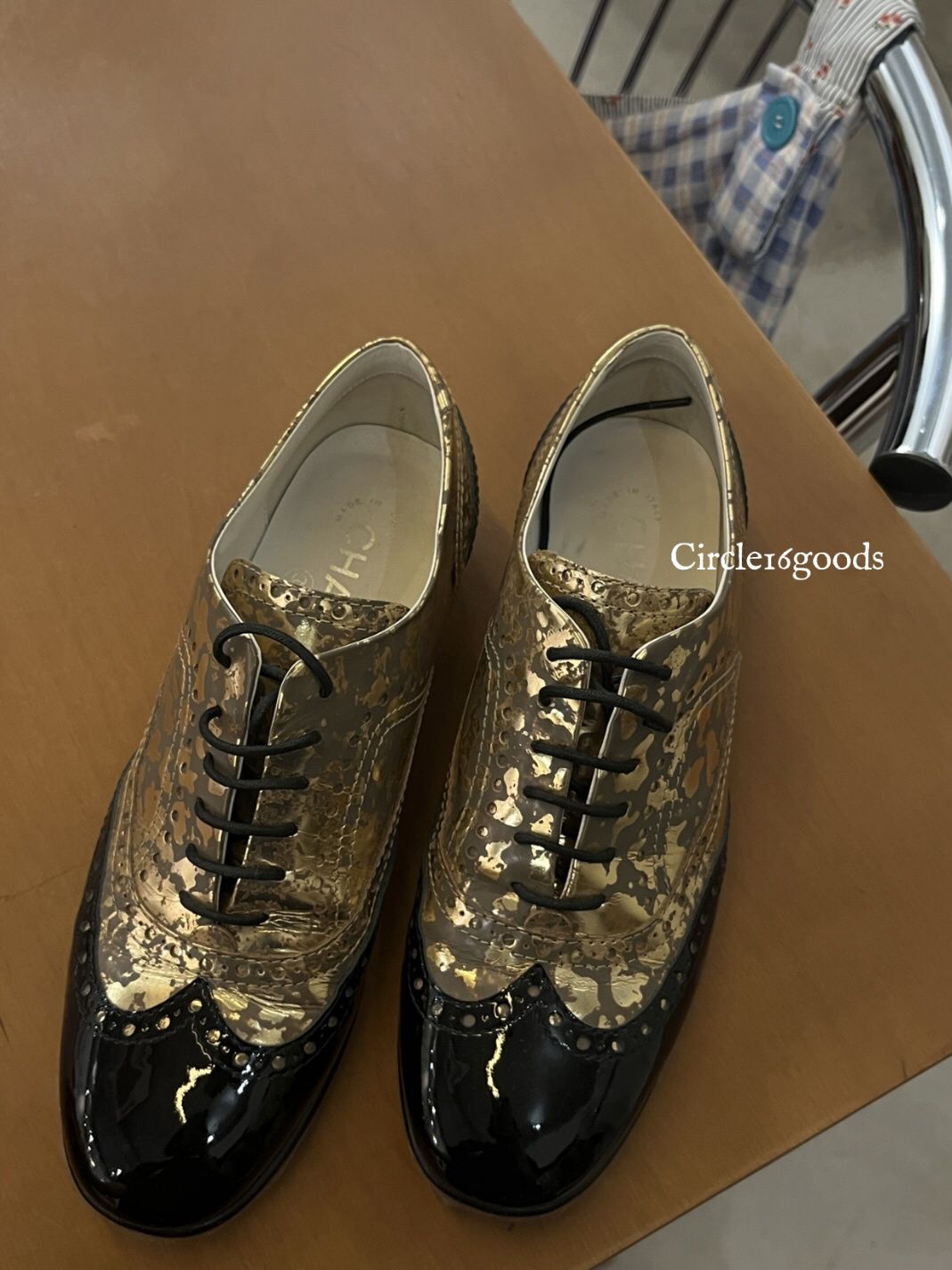 圆头 系带 皮革  - VALI鞋履AI设计主图