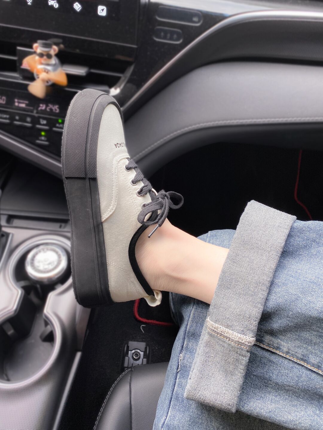 低帮 松紧带  - VALI鞋履AI设计主图