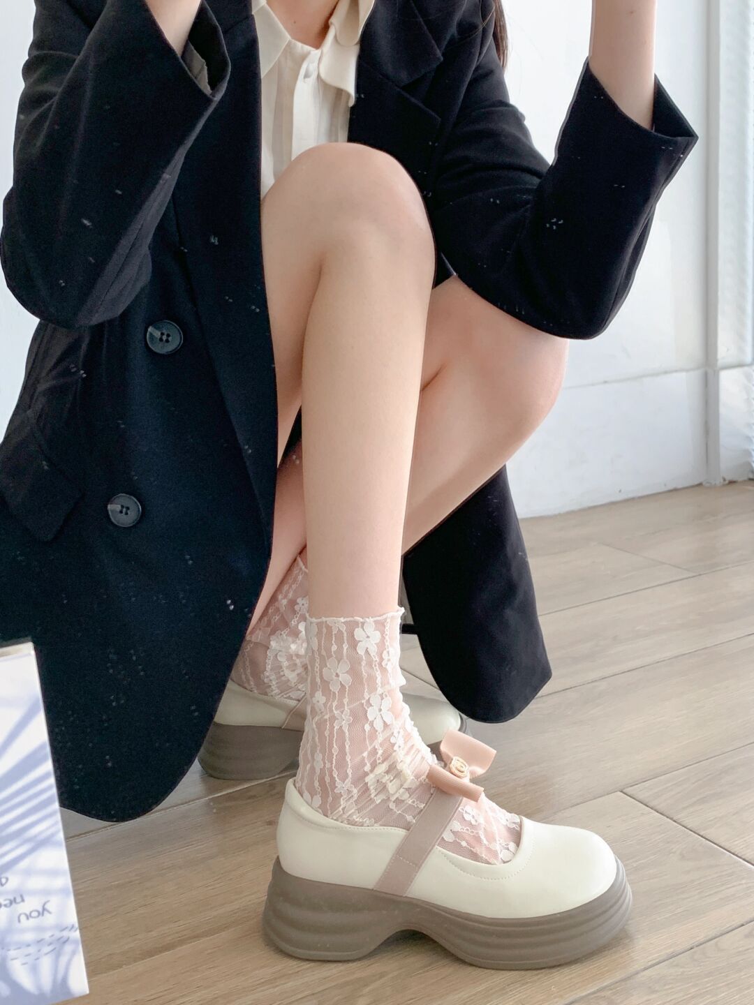 呢绒 A型 翻驳领 蓝黑色 基础扣饰  - VALI鞋履AI设计主图