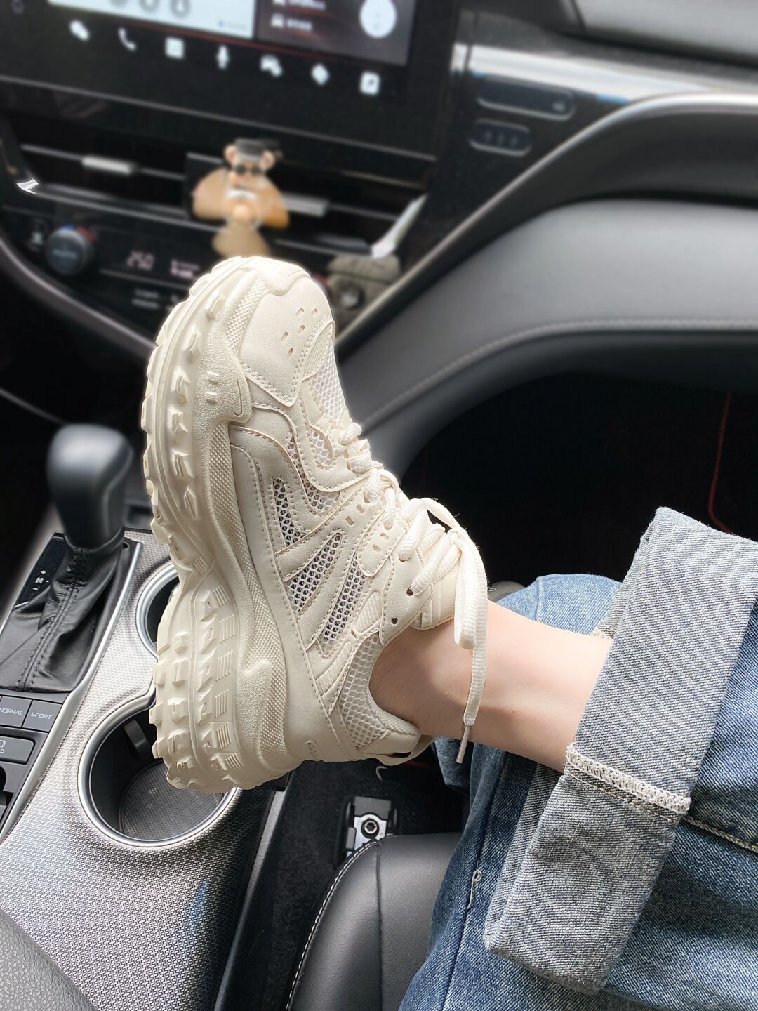 低帮 系带 皮革  - VALI鞋履AI设计主图