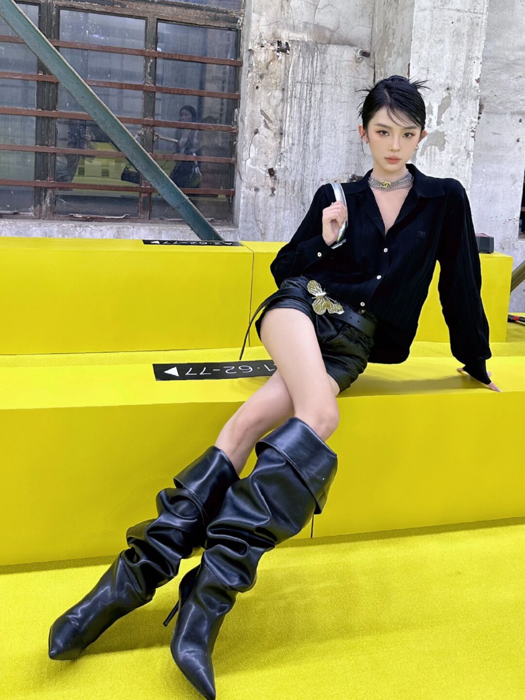 H型 翻驳领 夜蓝色 基础扣饰  - VALI鞋履AI设计主图