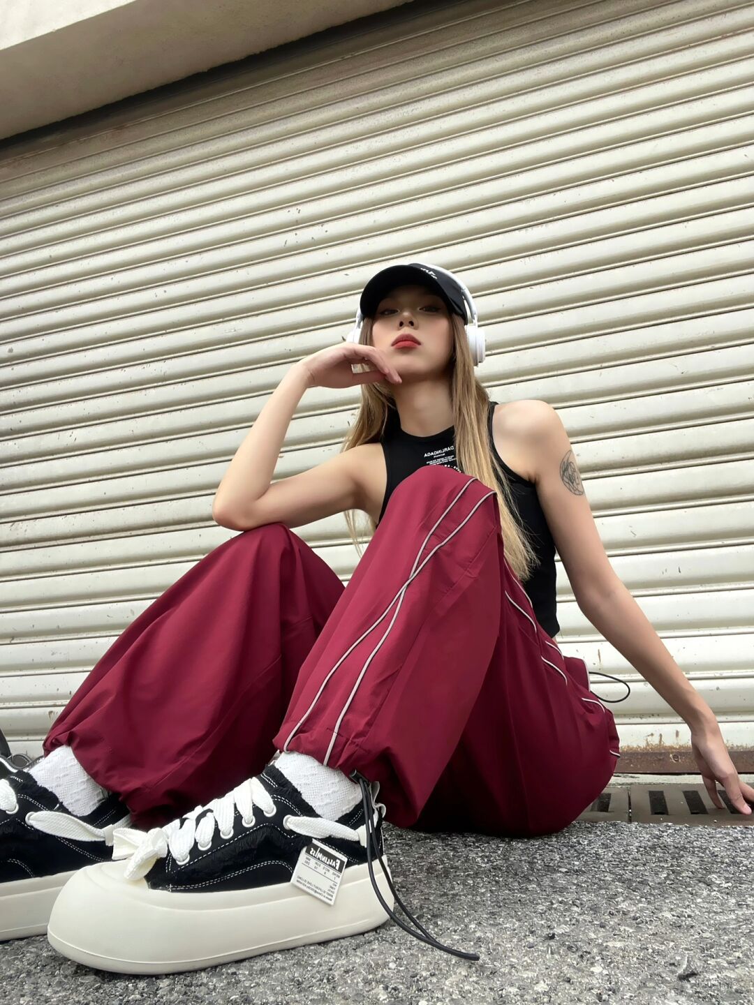 A型 挂脖领 抽褶 滑板车红 绯红色 性感  - VALI鞋履AI设计主图