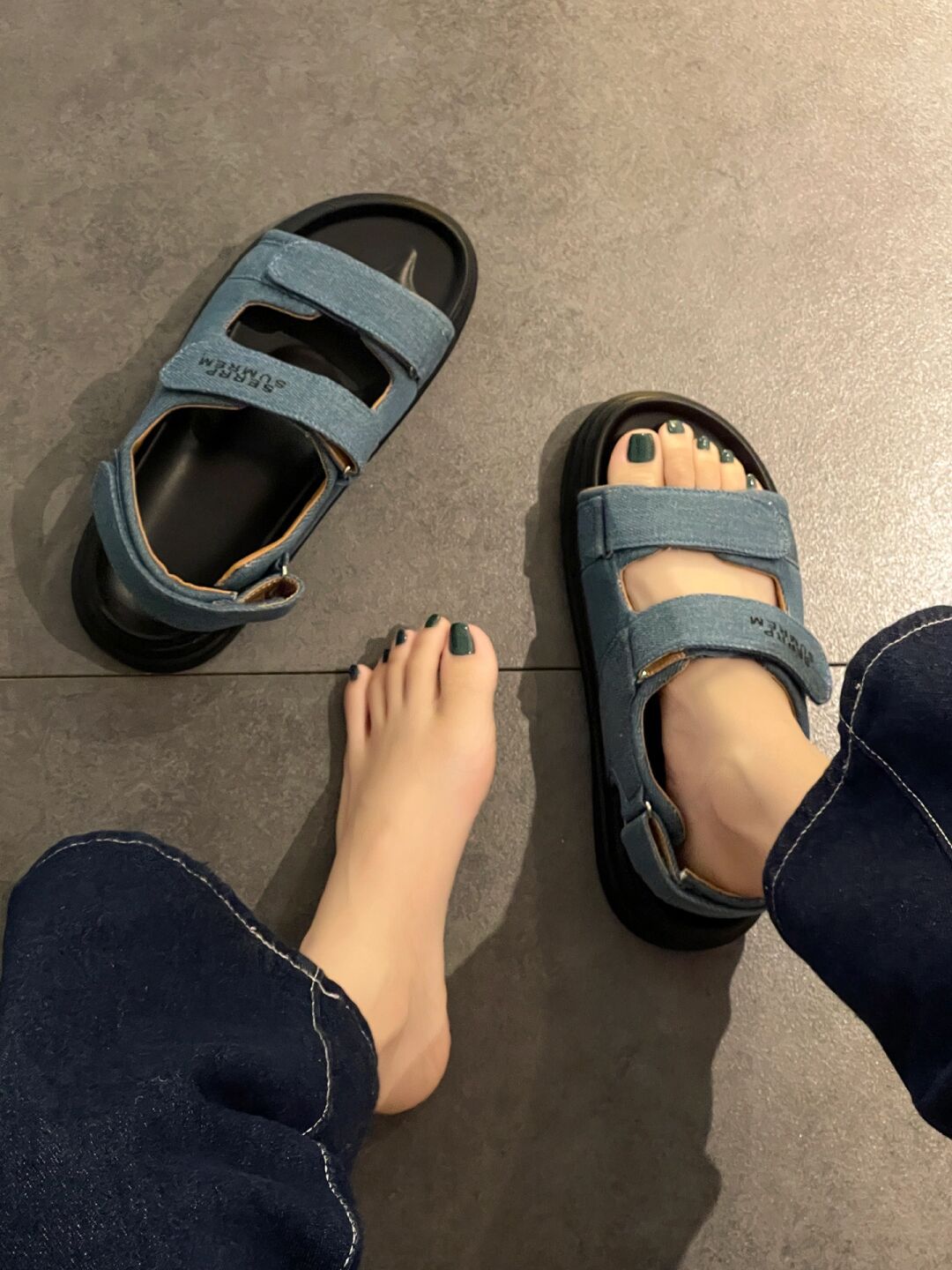  - VALI鞋履AI设计主图