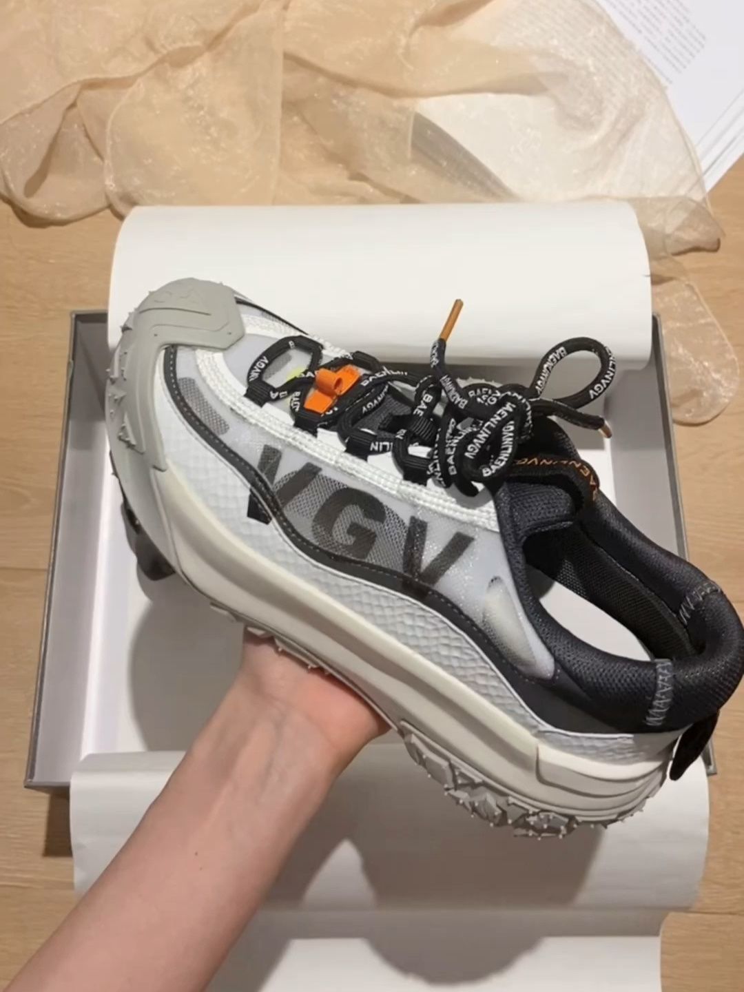 低帮  - VALI鞋履AI设计主图