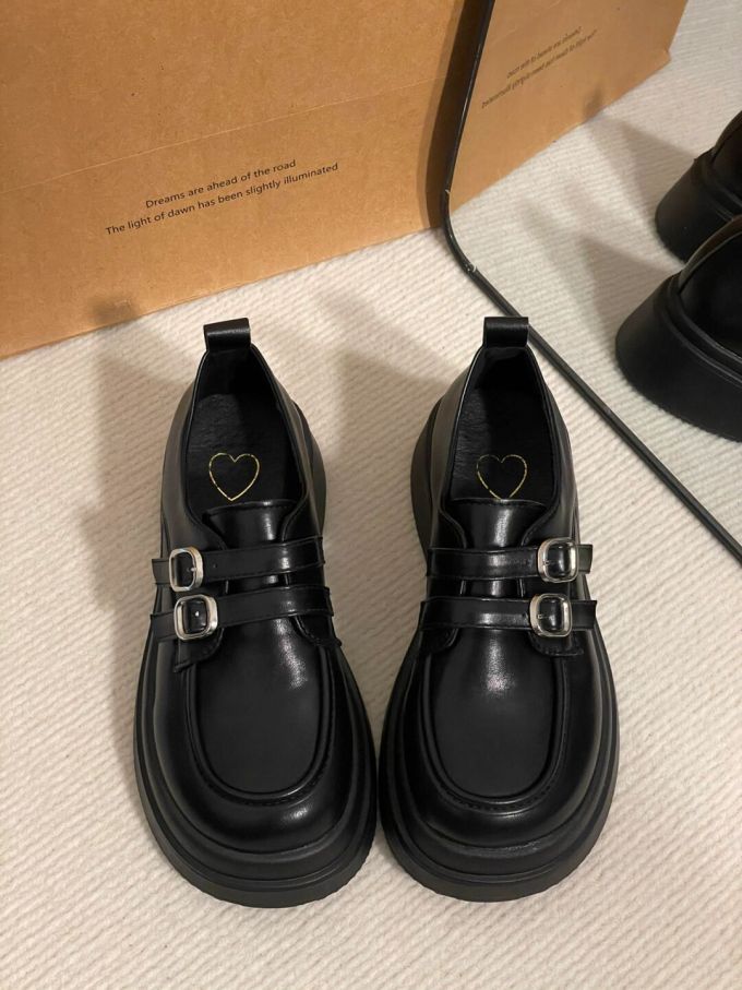 圆头 低帮 袢扣 深口鞋 皮革 