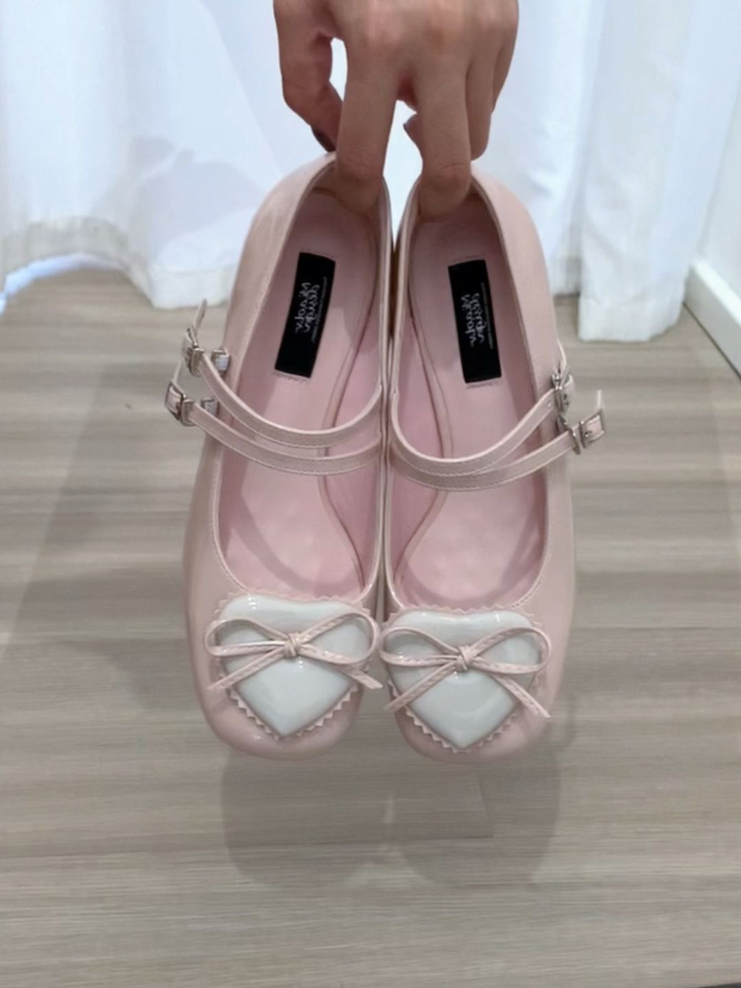 袢扣 浅口鞋 皮革  - VALI鞋履AI设计主图