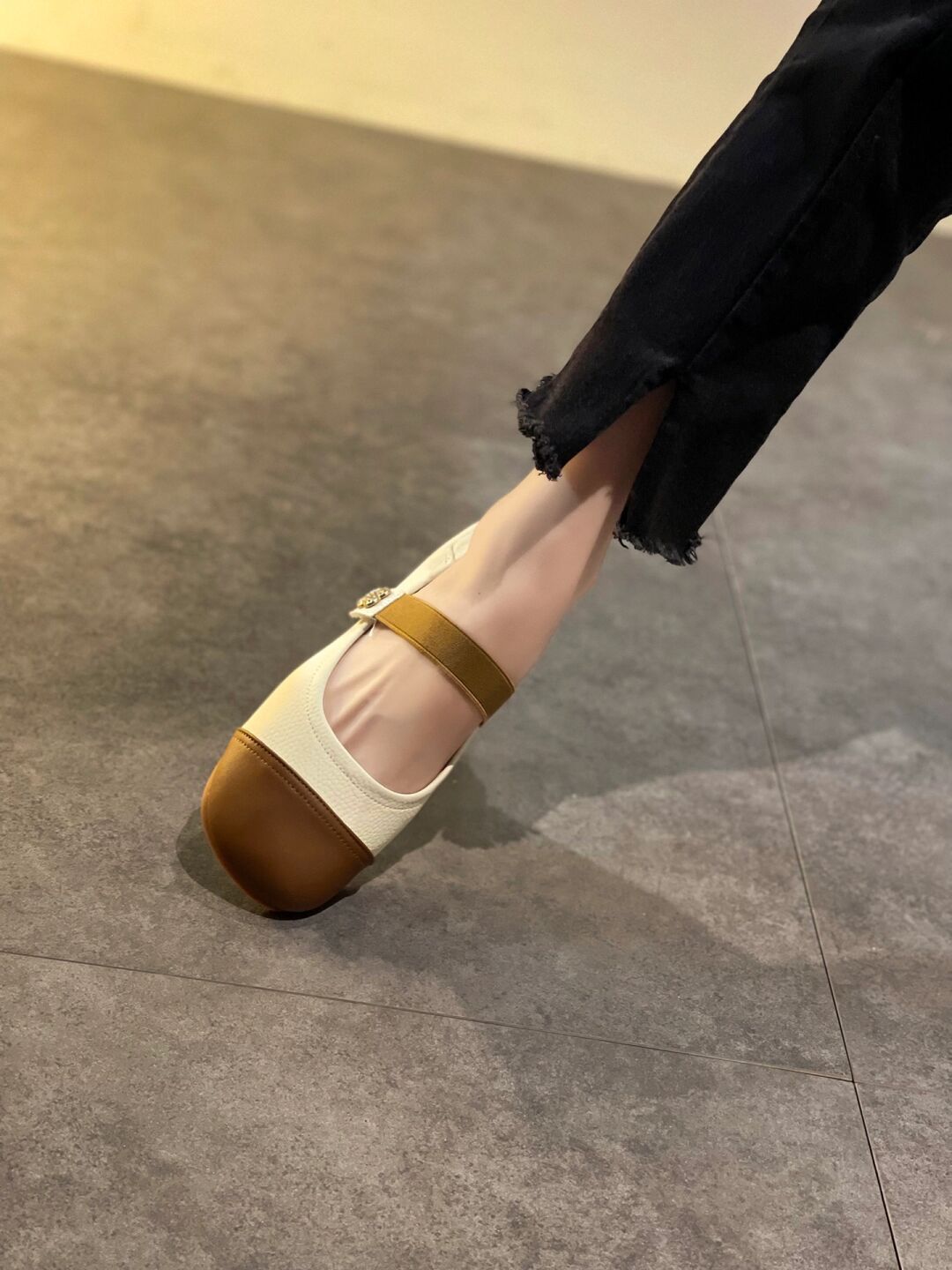 袢扣 中口鞋  - VALI鞋履AI设计主图