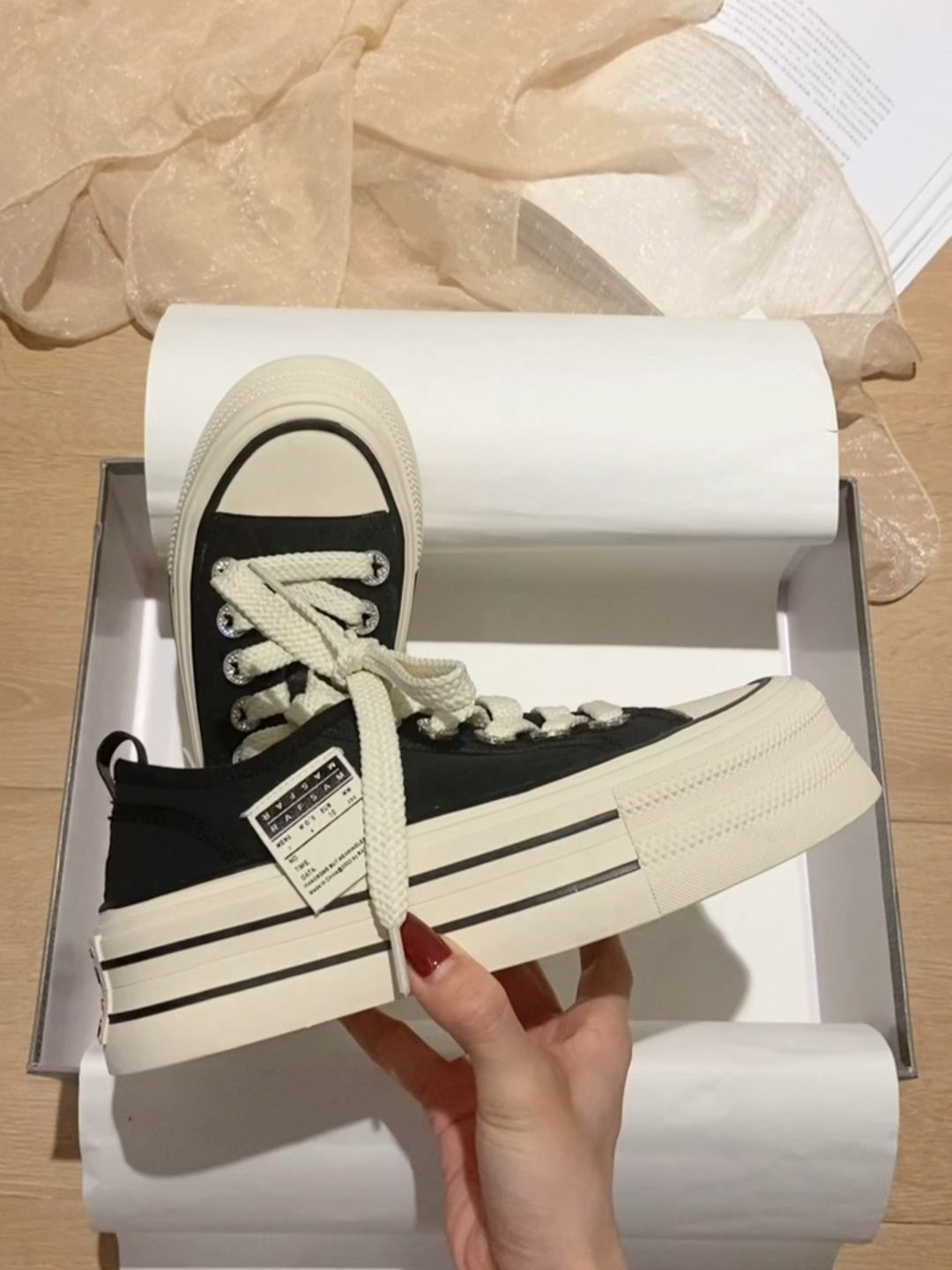 低帮 系带  - VALI鞋履AI设计主图