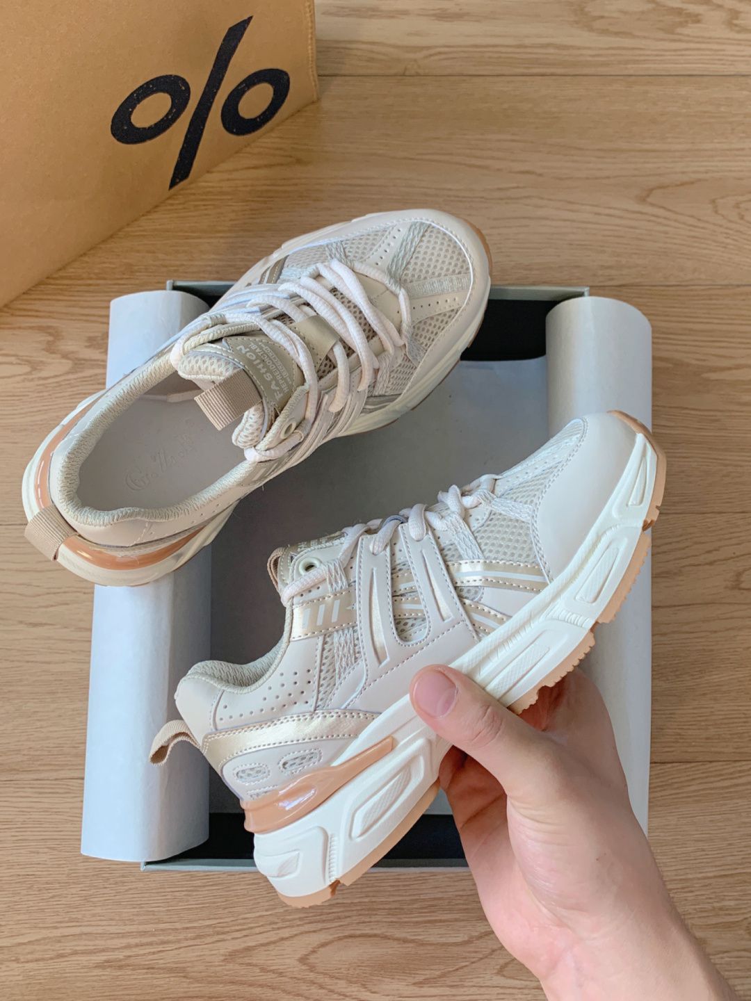 低帮 系带  - VALI鞋履AI设计主图