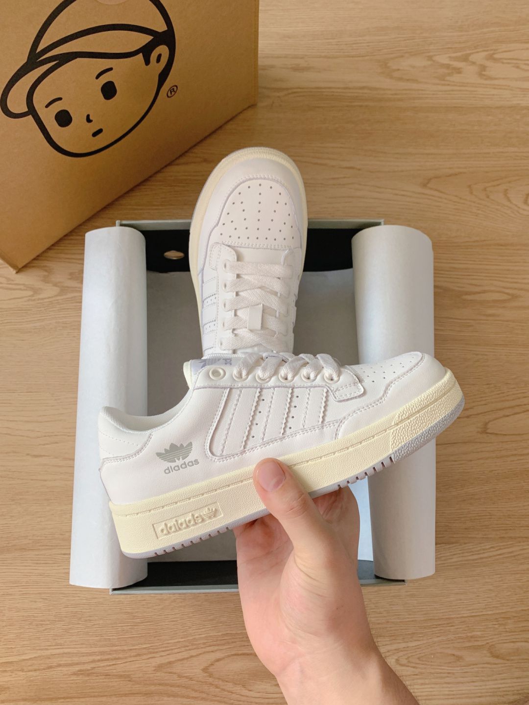 低帮 系带 皮革  - VALI鞋履AI设计主图