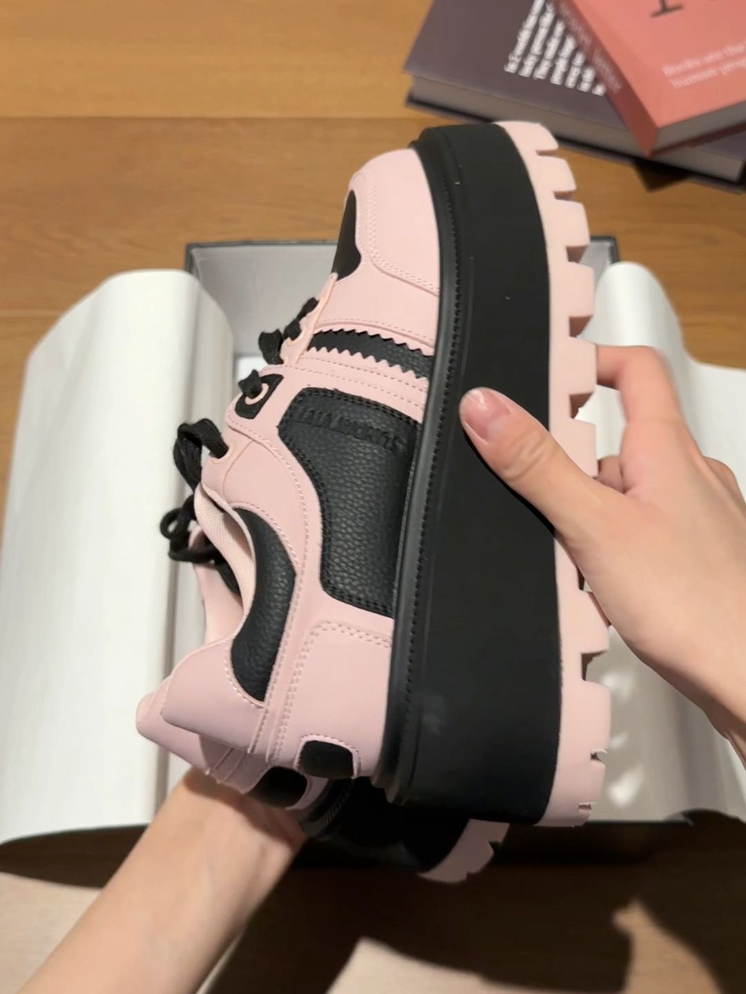 低帮 系带 皮革  - VALI鞋履AI设计主图