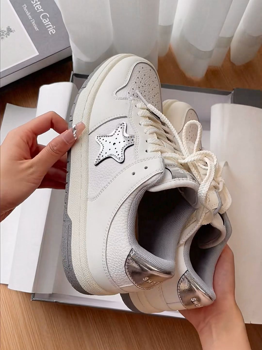 低帮 系带 皮革  - VALI鞋履AI设计主图