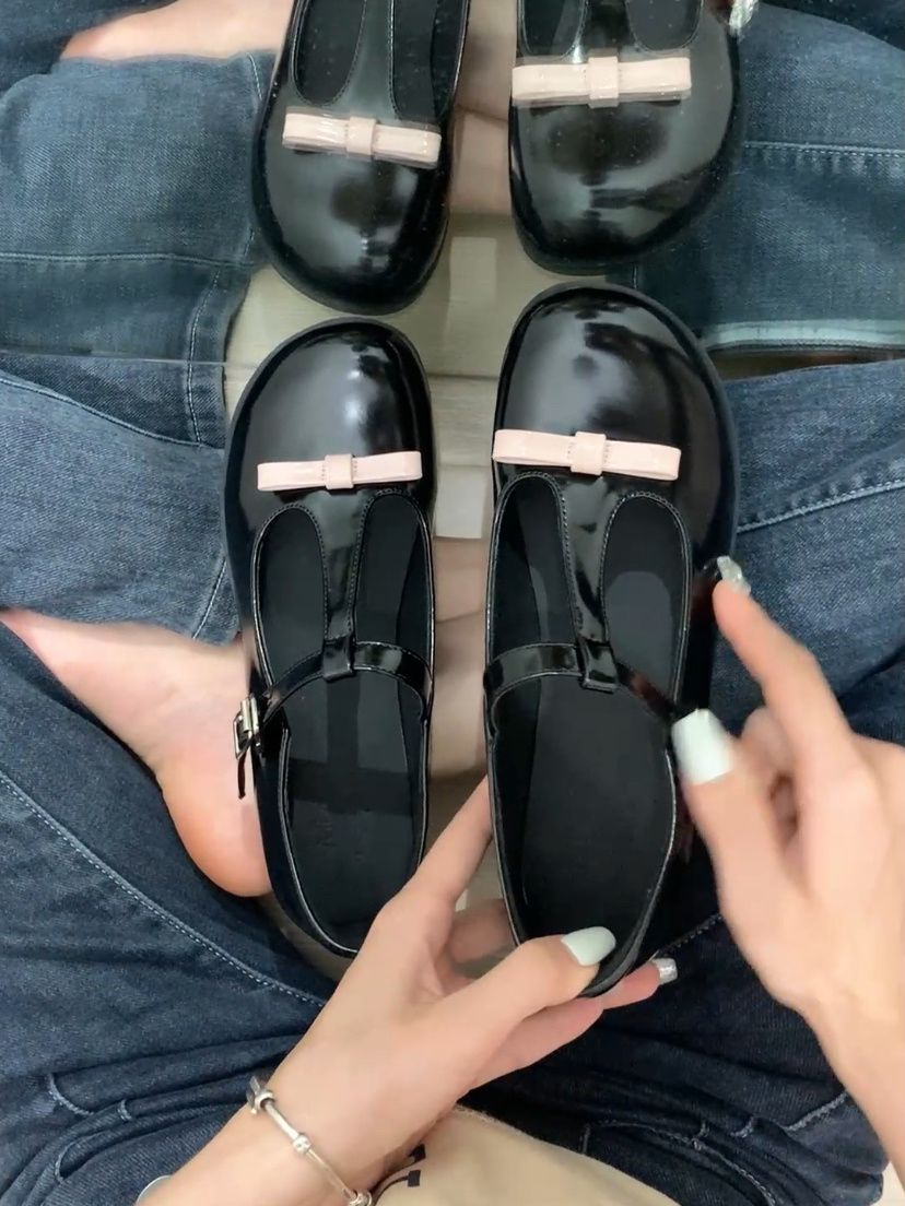 圆头 袢扣 浅口鞋 皮革  - VALI鞋履AI设计主图