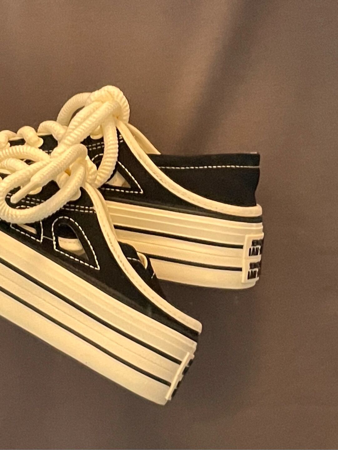 低帮 系带  - VALI鞋履AI设计主图