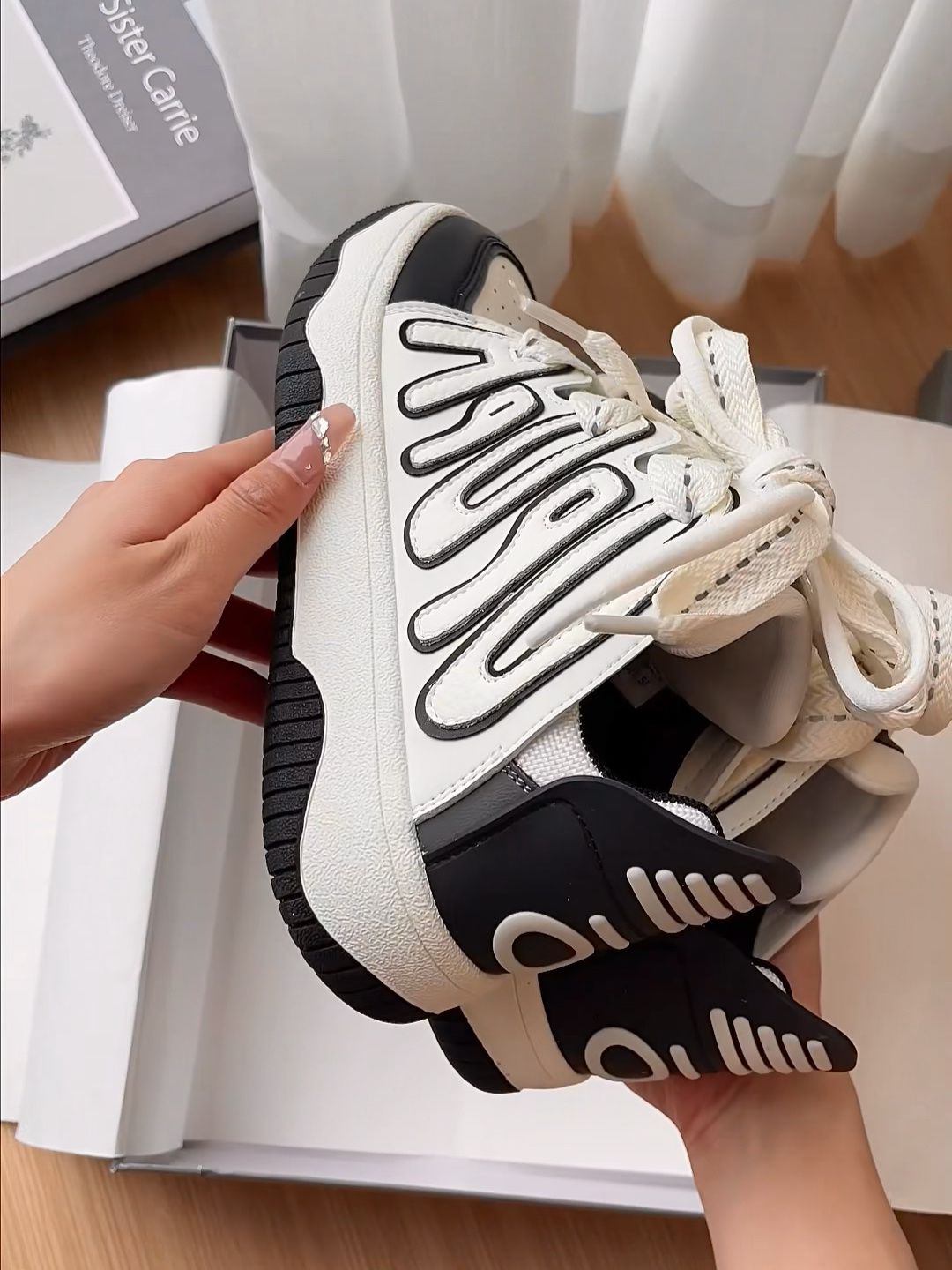 低帮 系带 网面  - VALI鞋履AI设计主图