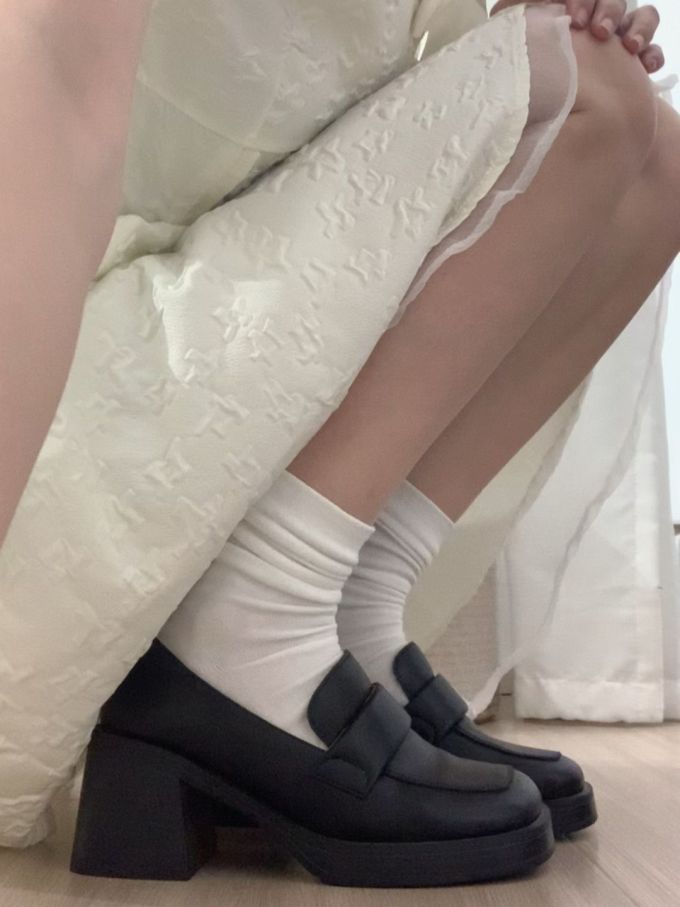 圆头 低帮 一脚蹬 深口鞋 皮革 