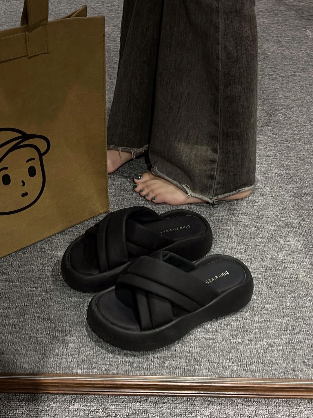 无帮  - VALI鞋履AI设计主图