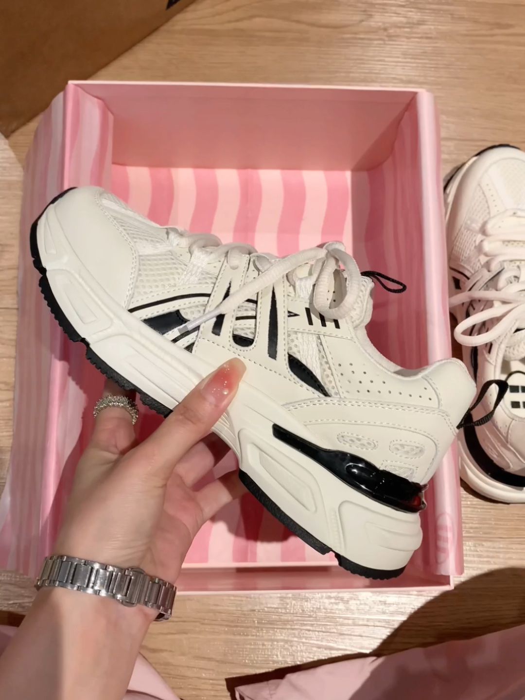 低帮 系带  - VALI鞋履AI设计主图