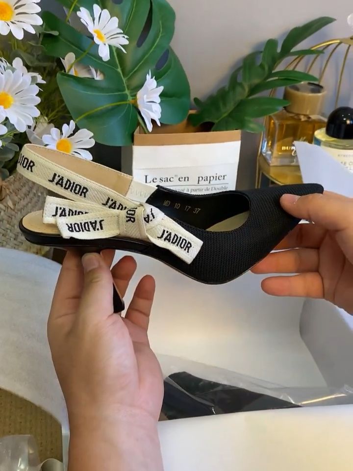 低跟 粗跟 无帮 浅口鞋  - VALI鞋履AI设计主图