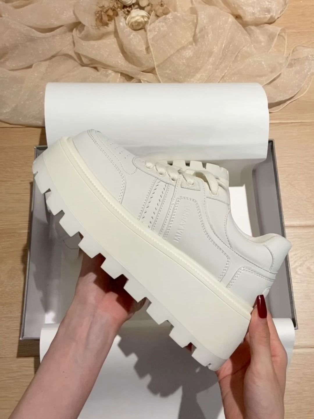 低帮 系带 皮革  - VALI鞋履AI设计主图