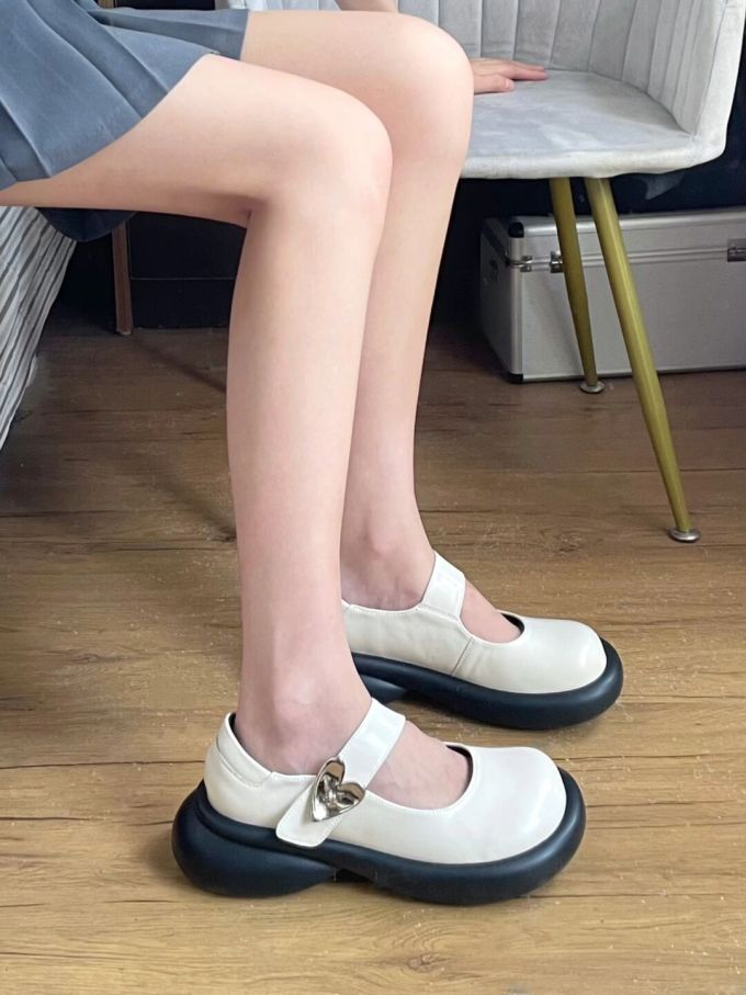 圆头 袢扣 中口鞋 皮革 