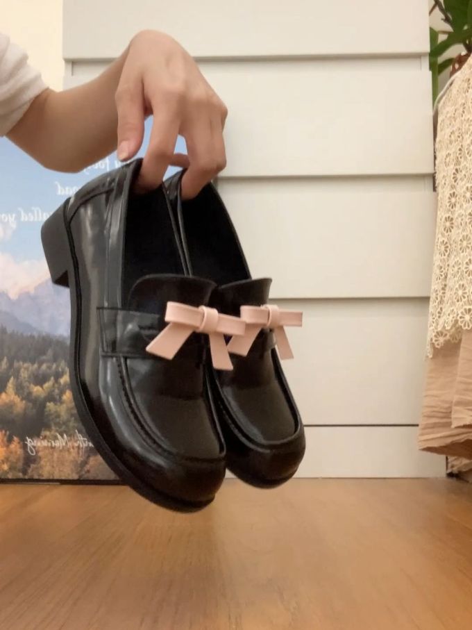 圆头 低帮 深口鞋 皮革 