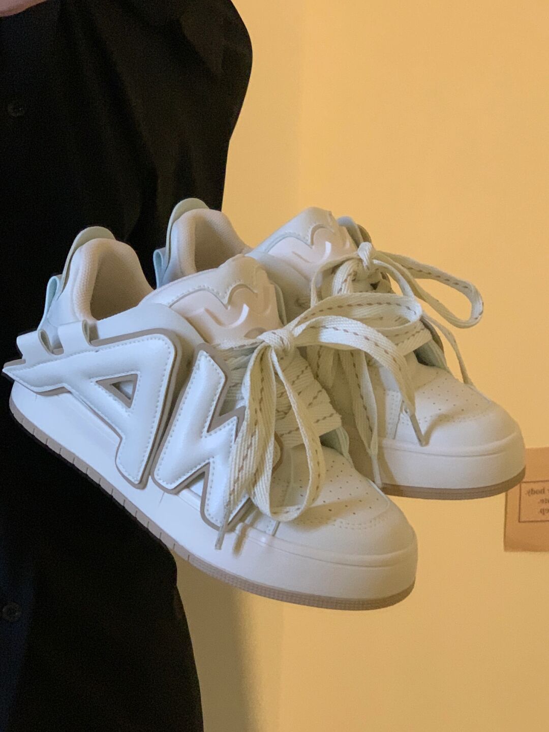 低帮 系带 魔术贴 皮革  - VALI鞋履AI设计主图