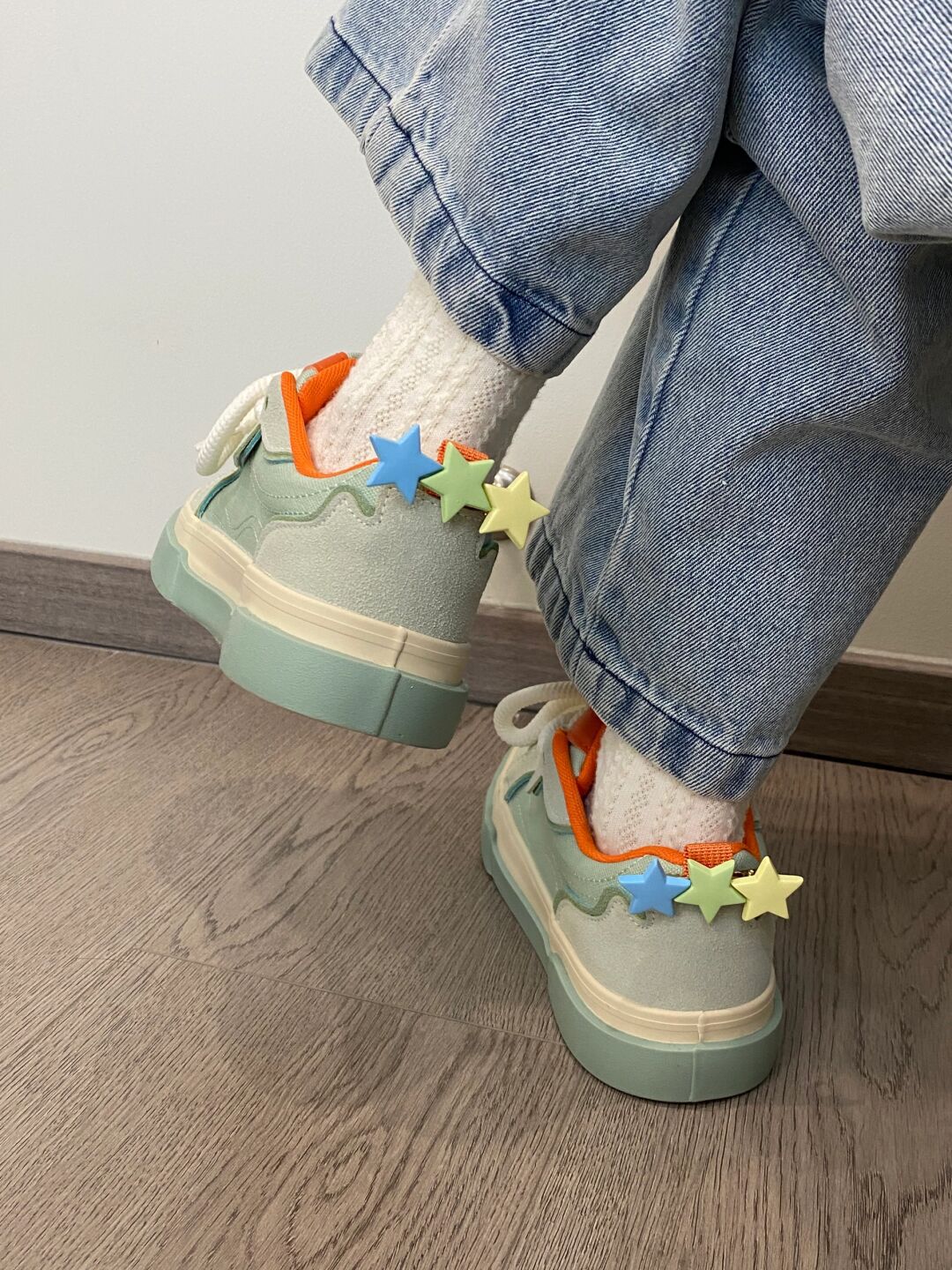  - VALI鞋履AI设计主图