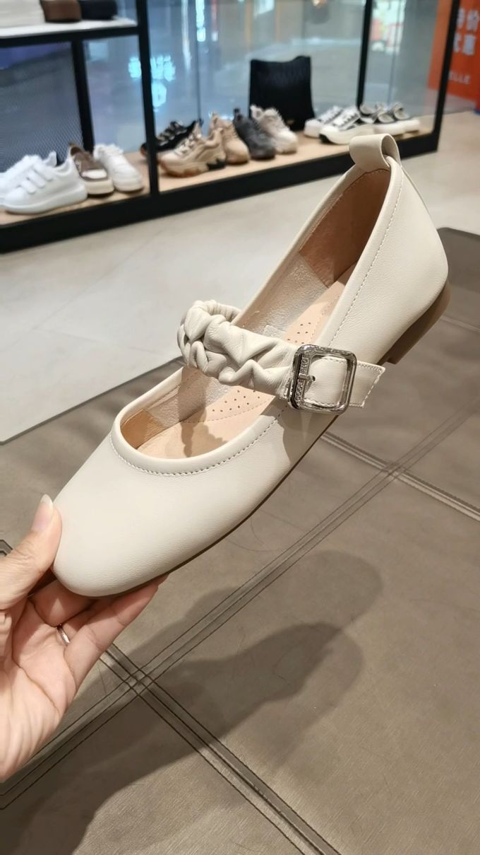 平底 圆头 浅口鞋 皮革 