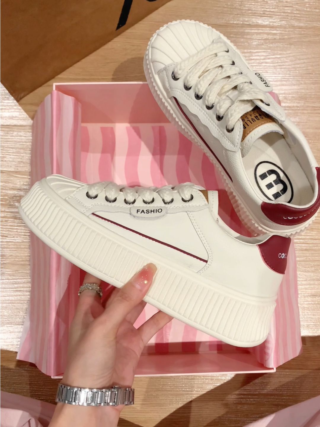 低帮 皮革  - VALI鞋履AI设计主图