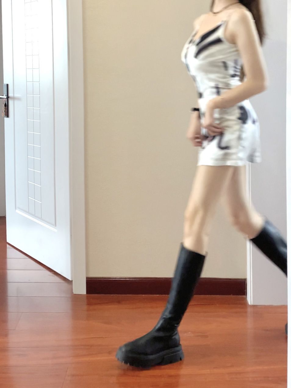 针织面料 S型 晕染 印染 亮白色 淡蓝色  - VALI鞋履AI设计主图