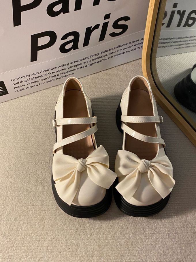 圆头 袢扣 中口鞋 皮革 