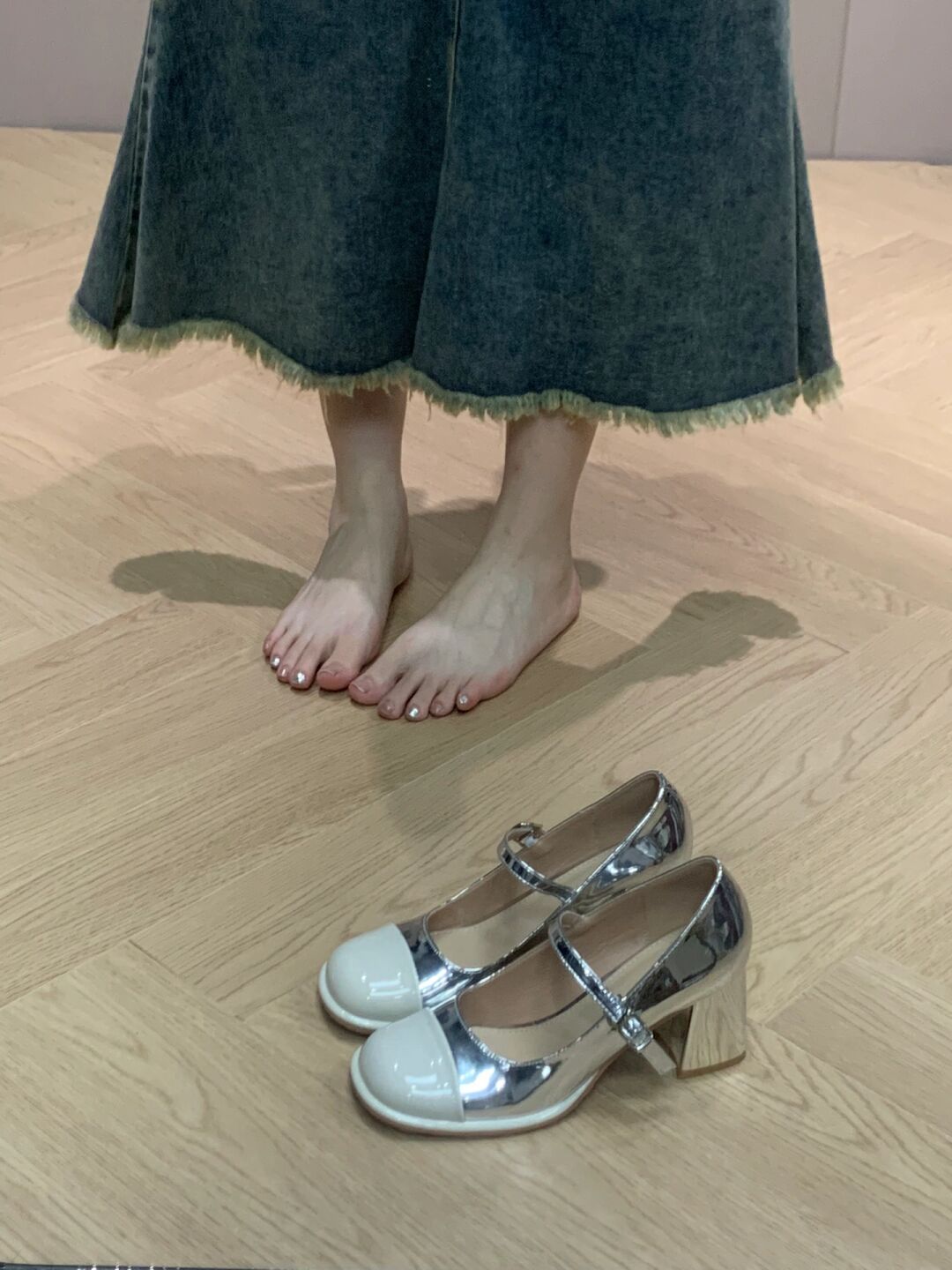 圆头 浅口鞋 皮革  - VALI鞋履AI设计主图