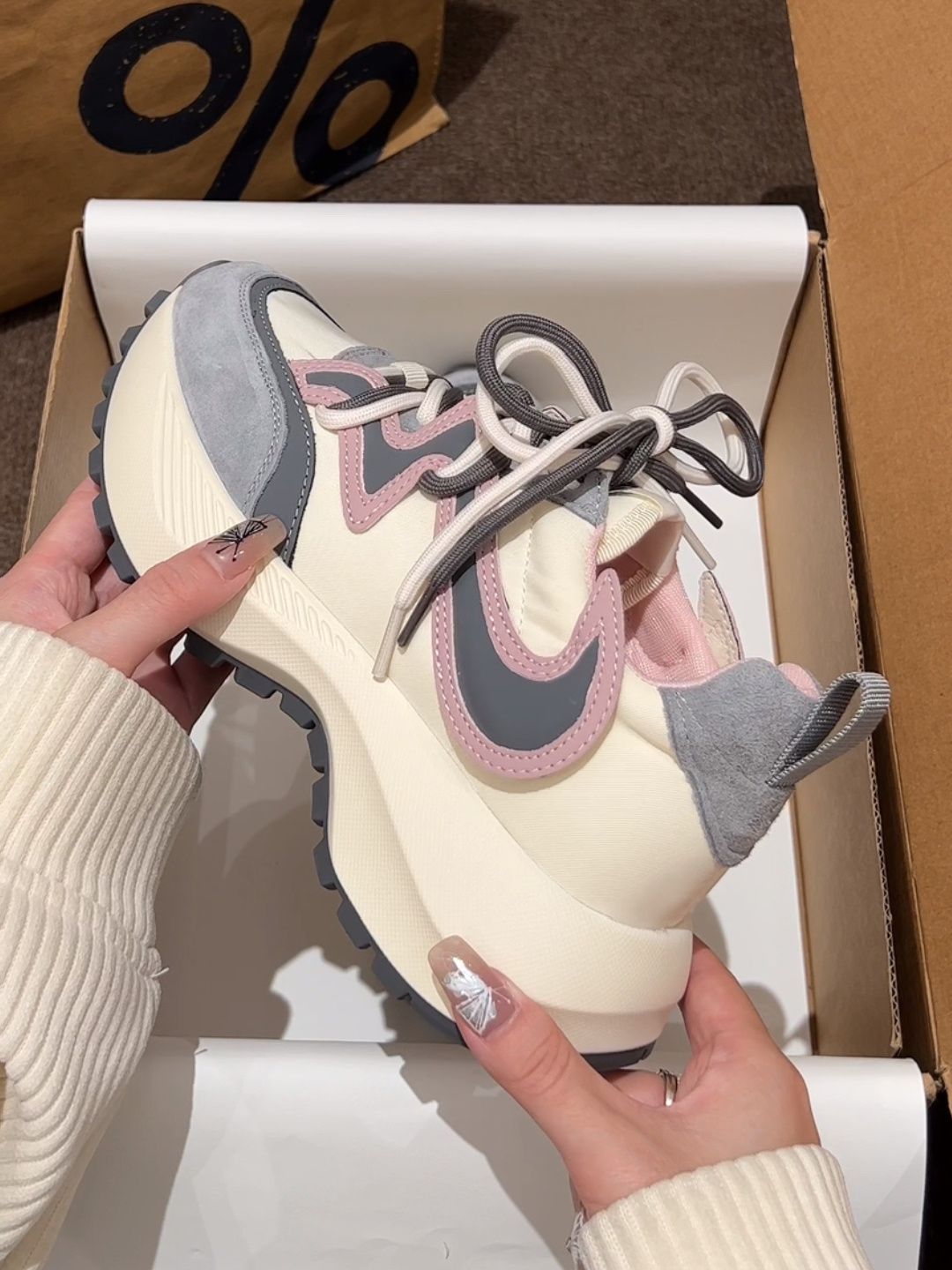 低帮 系带  - VALI鞋履AI设计主图