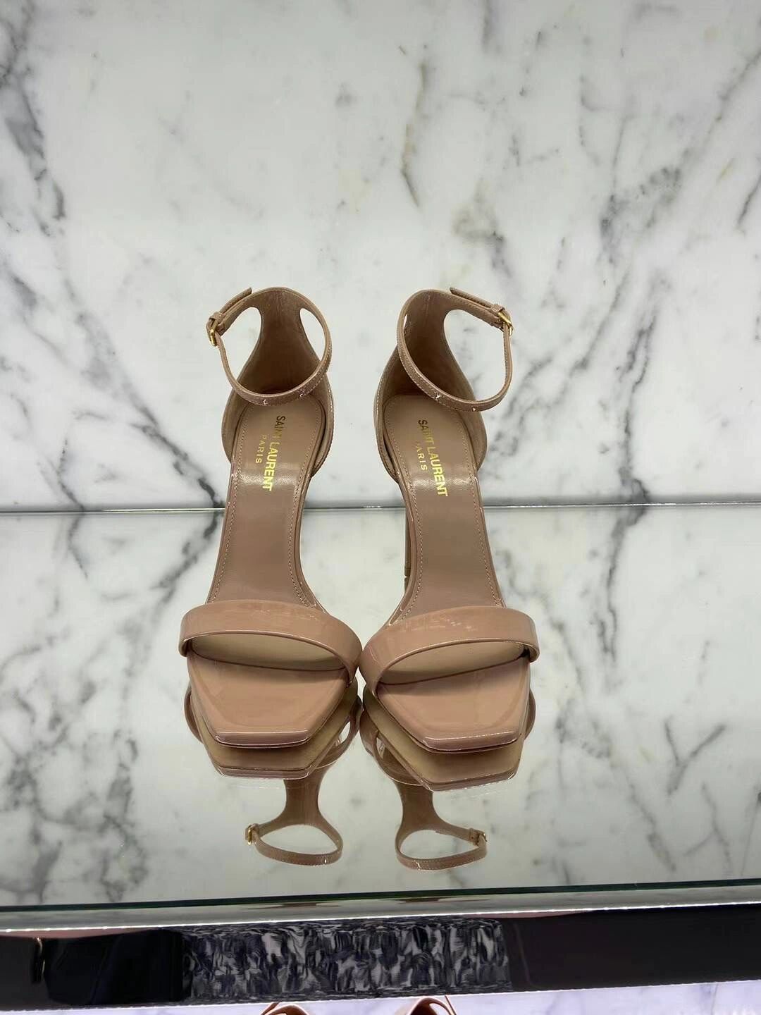 无帮 皮革  - VALI鞋履AI设计主图