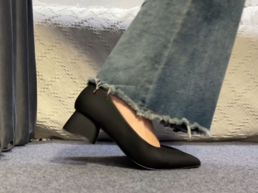 尖头 浅口鞋 皮革  - VALI鞋履AI设计主图