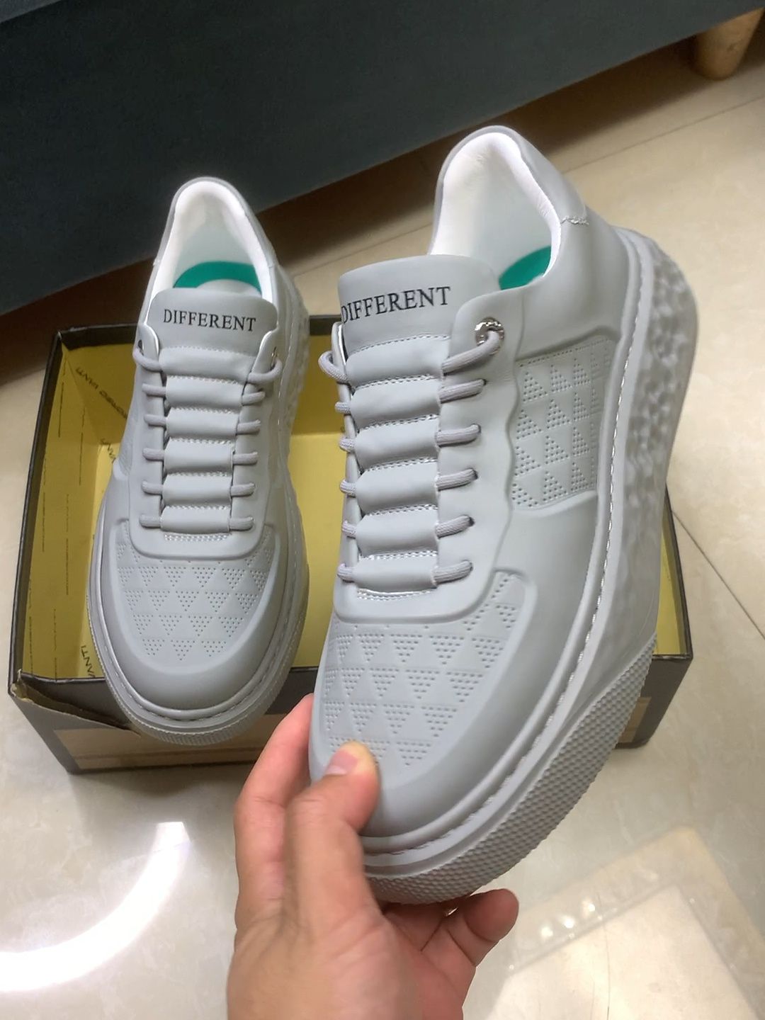 低帮 皮革  - VALI鞋履AI设计主图