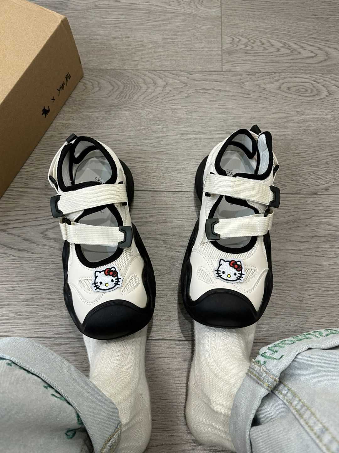 松紧带 中口鞋 皮革 魔术贴  - VALI鞋履AI设计主图