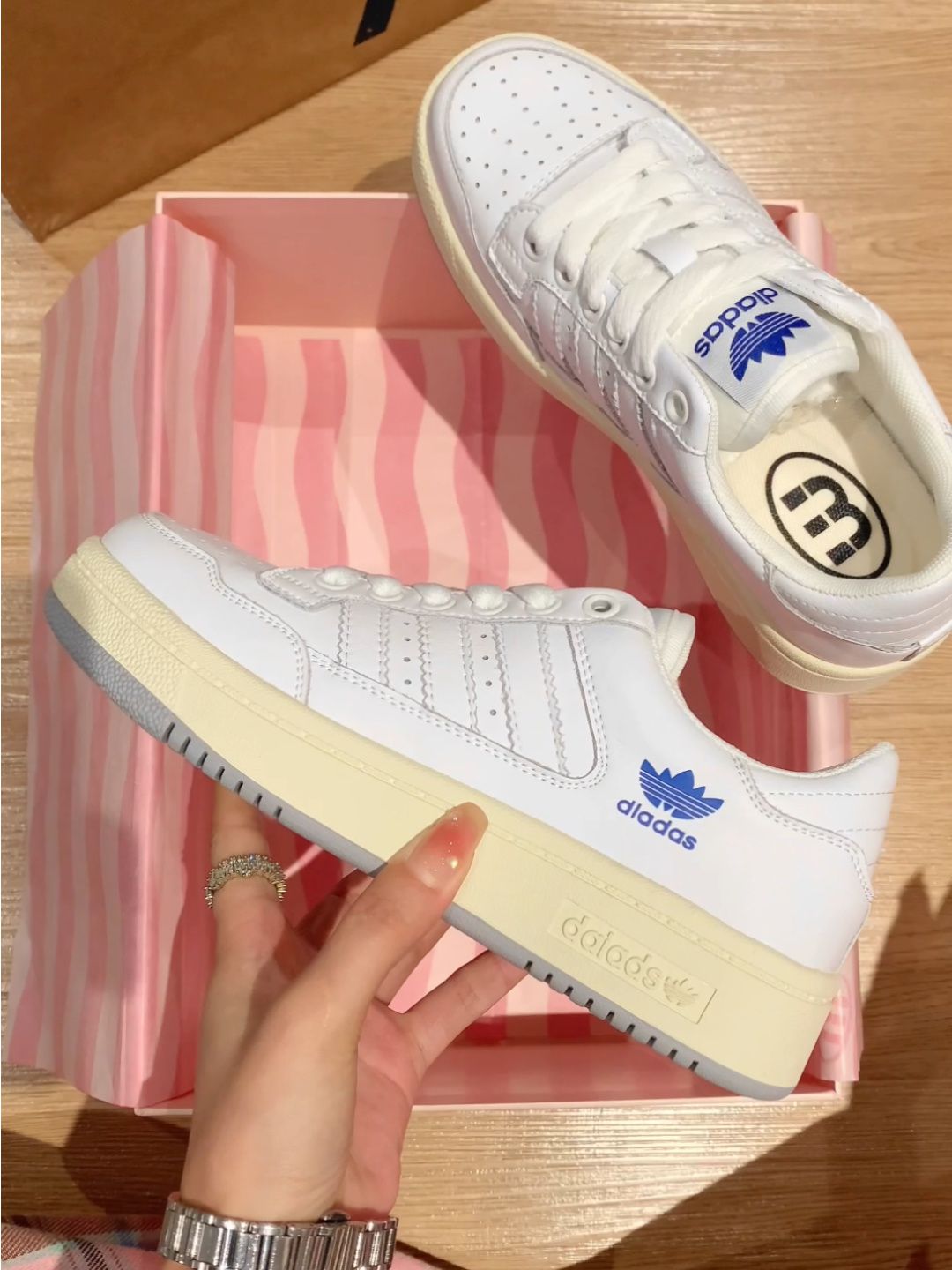 低帮 系带 皮革  - VALI鞋履AI设计主图