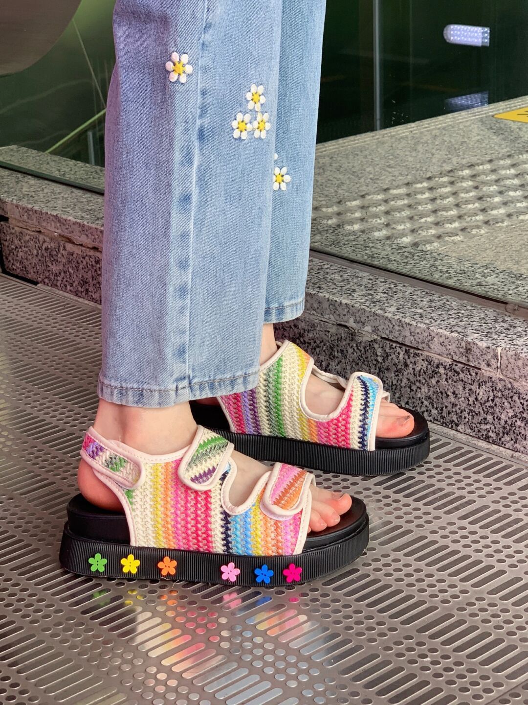 无帮 魔术贴  - VALI鞋履AI设计主图