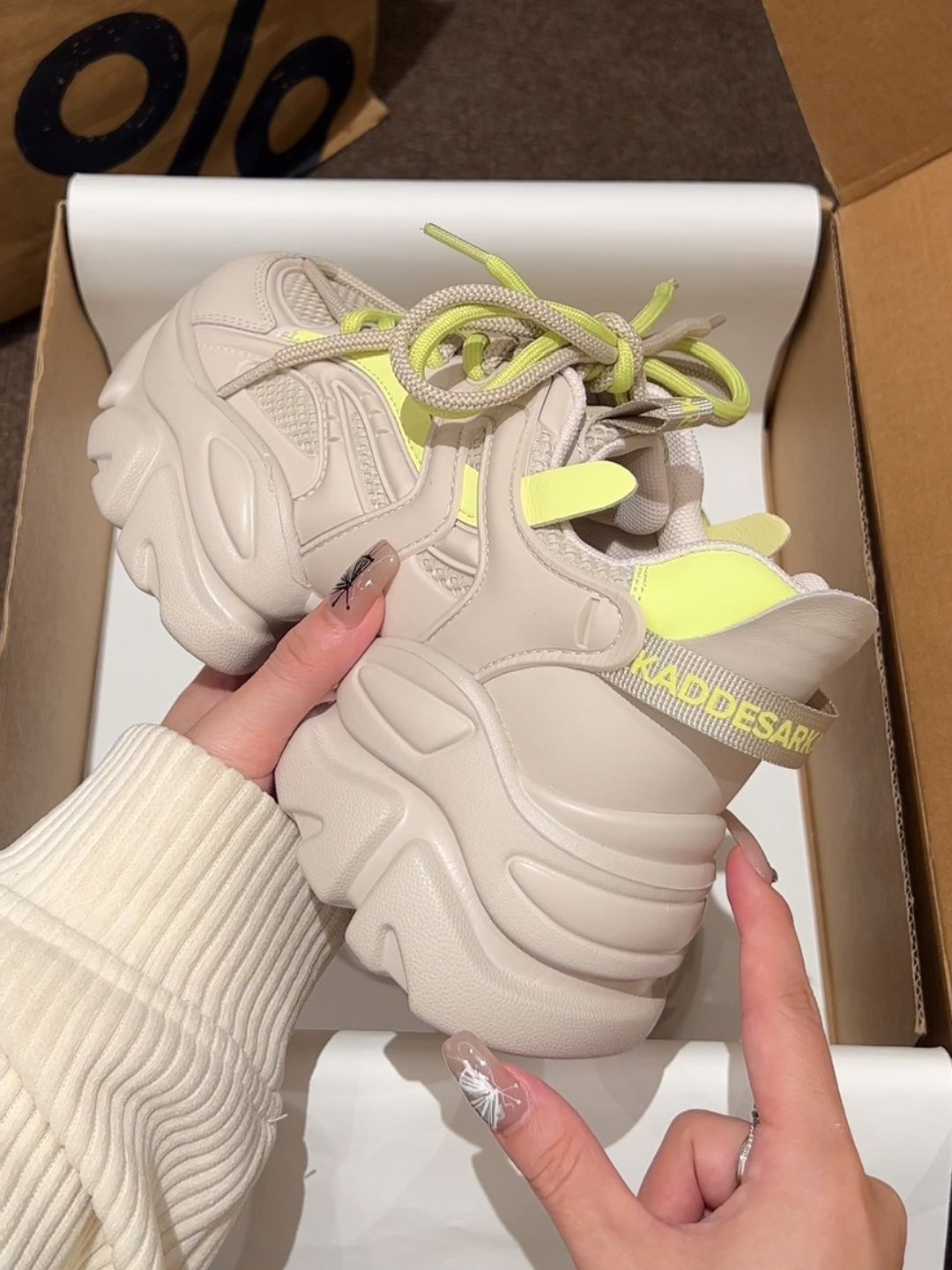 低帮  - VALI鞋履AI设计主图