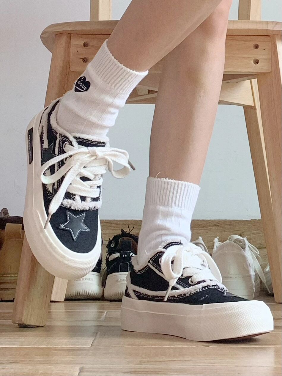 低帮 系带  - VALI鞋履AI设计主图