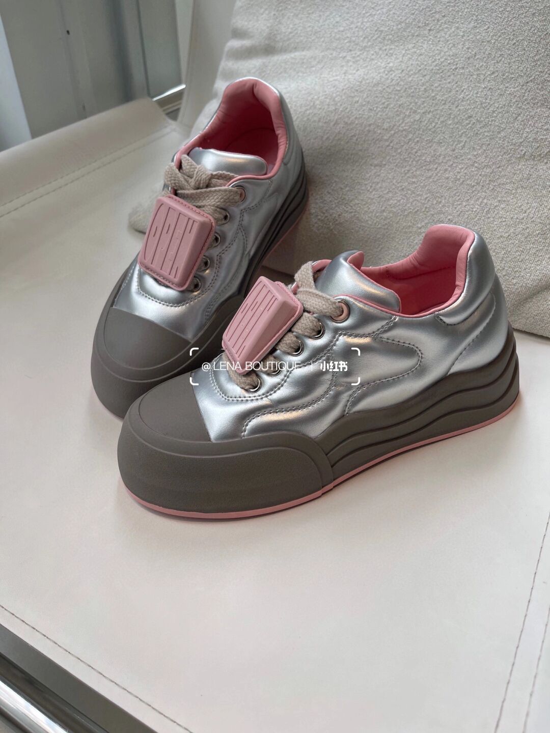 低帮 皮革  - VALI鞋履AI设计主图