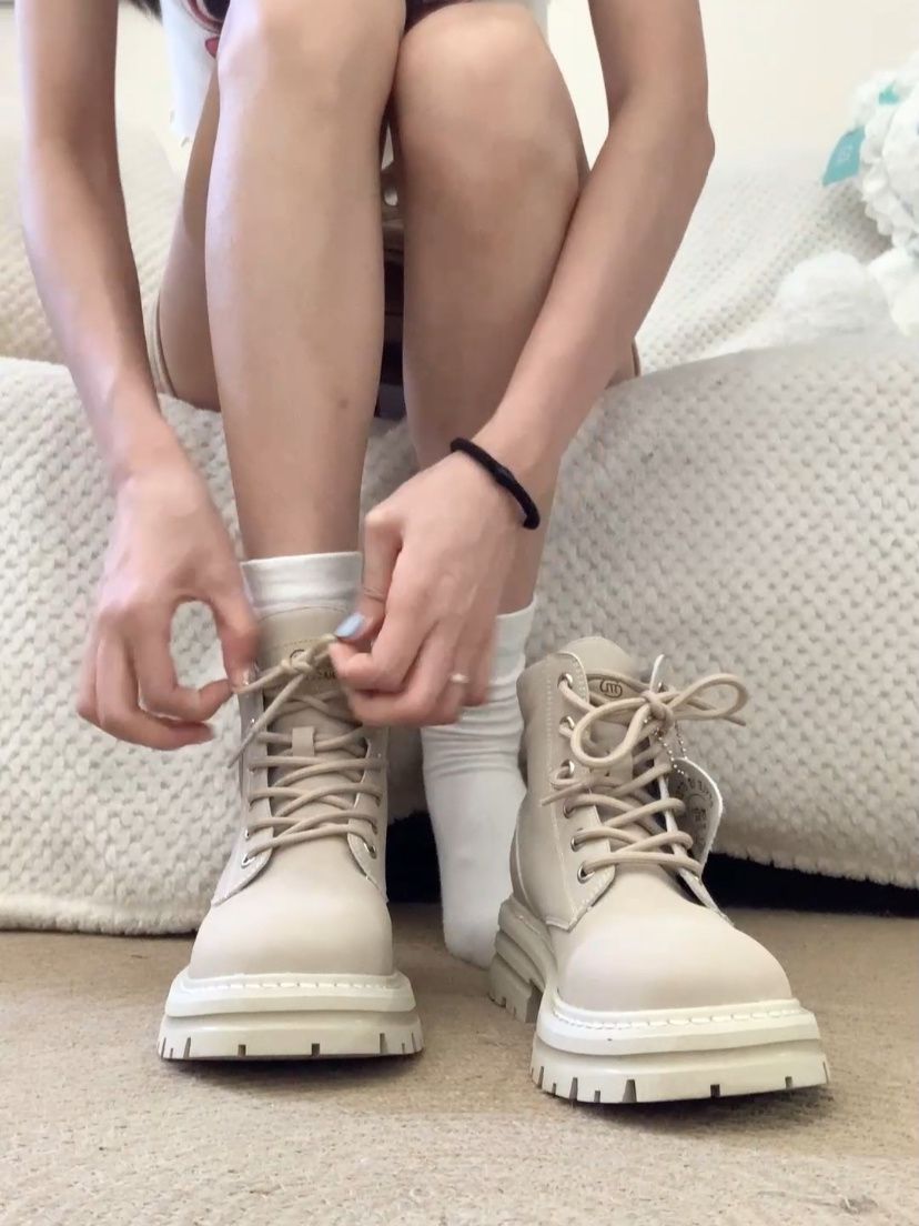 圆头 系带 皮革  - VALI鞋履AI设计主图